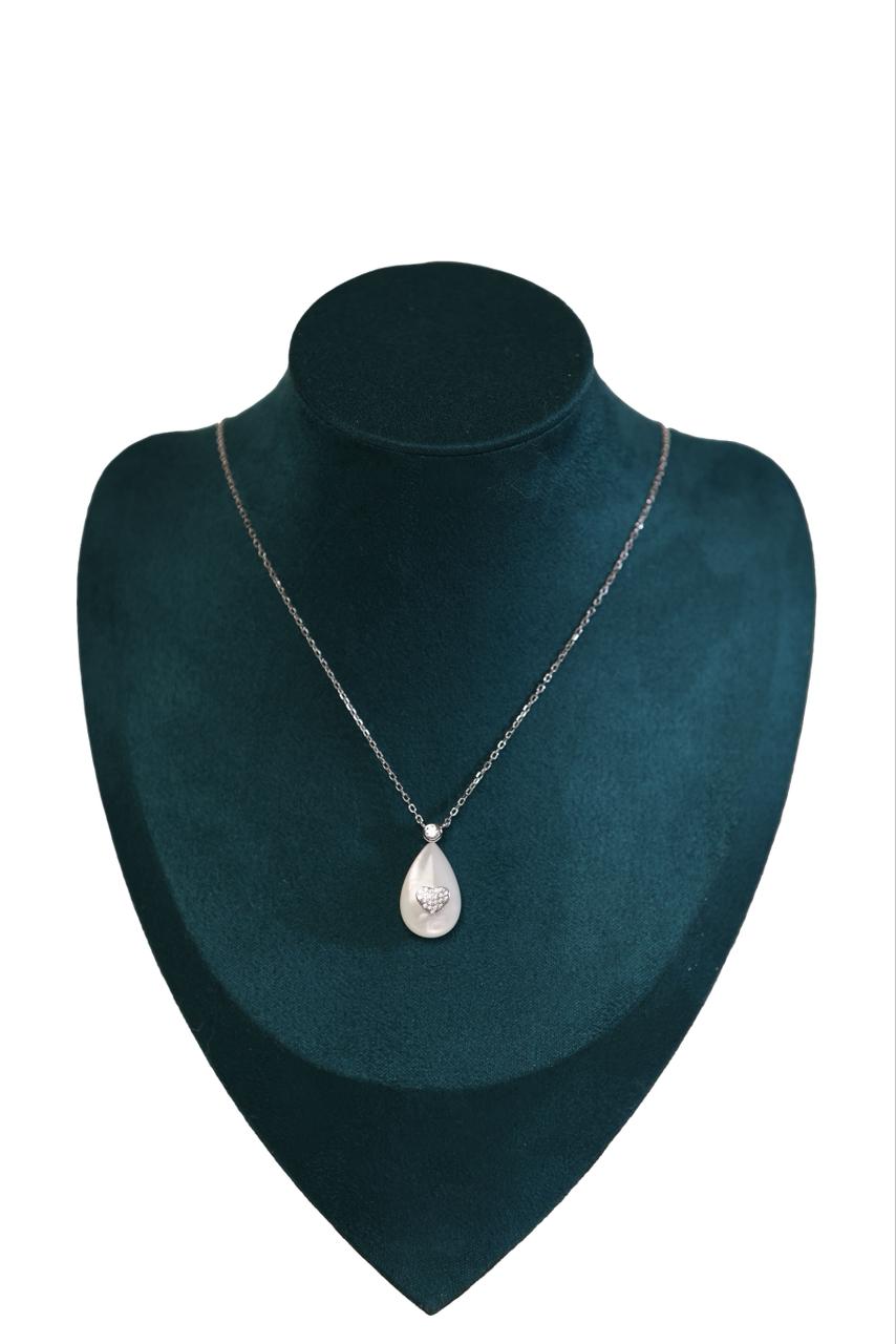 Amora Pearl Necklace